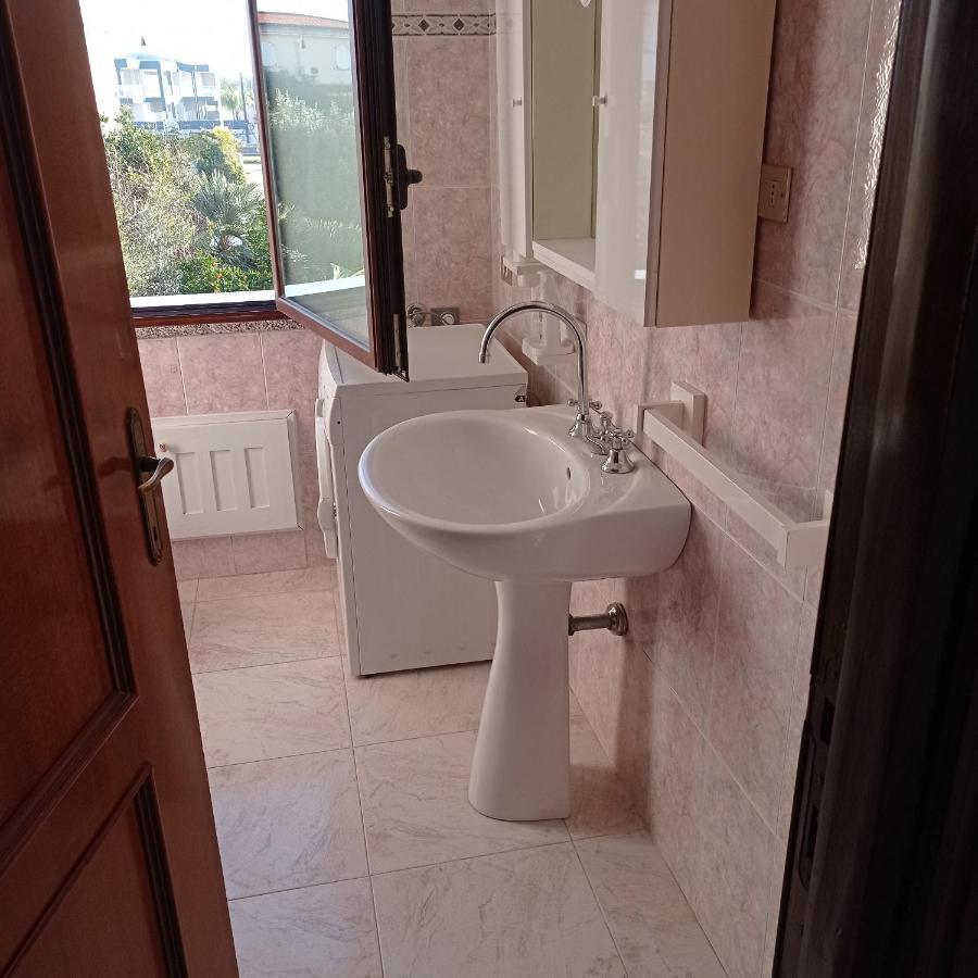 Casa Roberta Apartment Villa San Pietro Luaran gambar