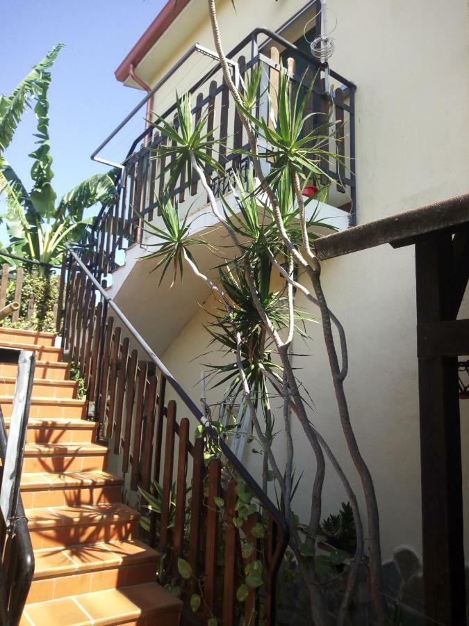 Casa Roberta Apartment Villa San Pietro Luaran gambar